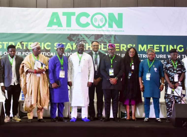 ATCON Photonews